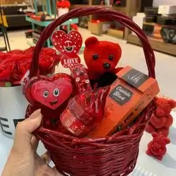 Sweets Basket And Bear