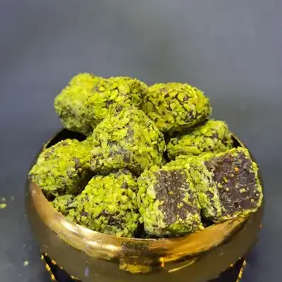 Loqum with pistachio and fig