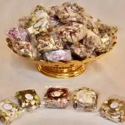 Halkum with pistachio