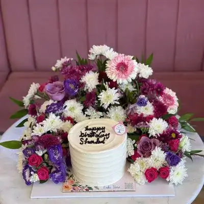Cake and flowers