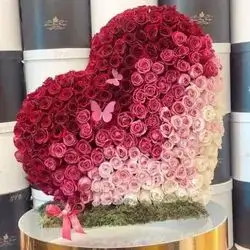 Heart-Shaped Flower Stand with Base