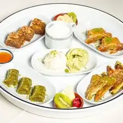 Dessert Sinisi with Ice Cream