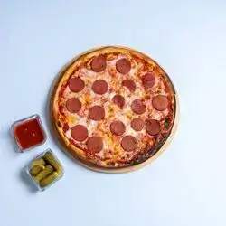 بيتزا بيبروني