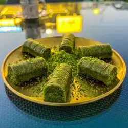 Dolma With Pistachios