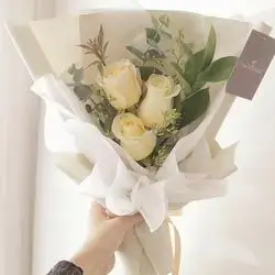 3 White Rose & Russian Design