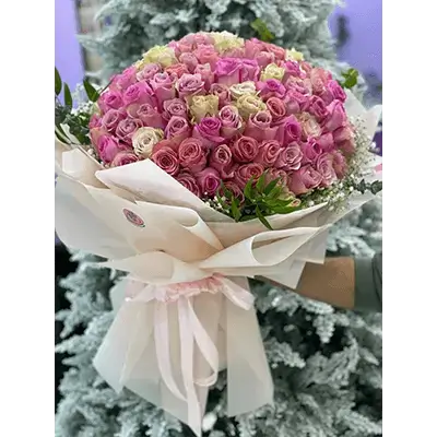 Box Of Red Flowers With Accessories, 24 Flowers