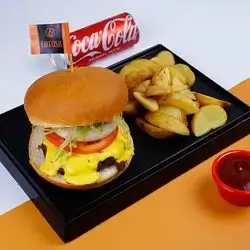 Cheeseburger With Fries