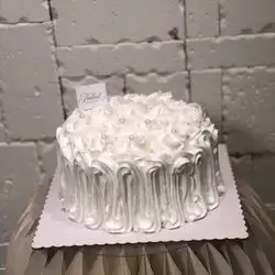 Tidbet Cake For 8 Person