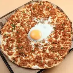 Lahmacun with Egg