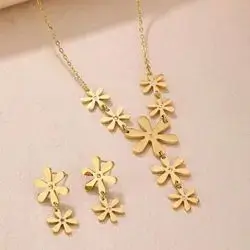 Flower necklace with earrings