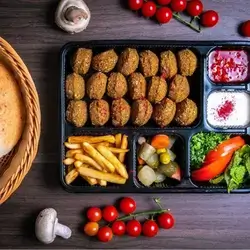 18 Pcs Falafel + Salad + Bread
