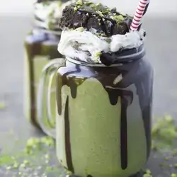 Nutella & Pistachio Milkshake