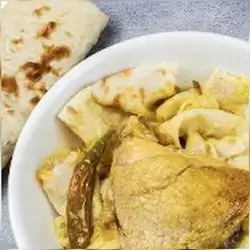 Chicken Tashreeb With Chicken Broth