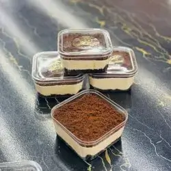 Tiramisu Cake