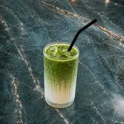Ice matcha latte