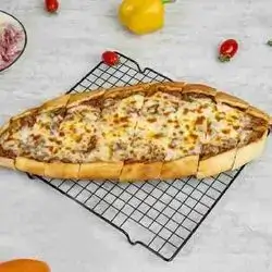 Meat Pide With Cheese