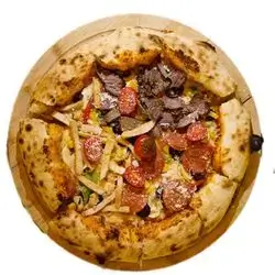 Mixed Meat And Chicken Pizza