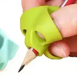 Three-Finger Pencil Grip Corrector/ Green