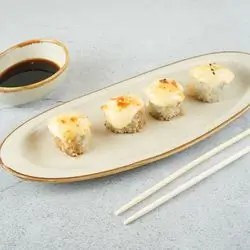 Backed Chicken Roll 4pcs