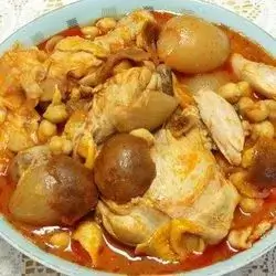 Chicken Tashreeb Platter