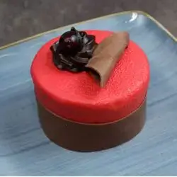 Medium Cake
