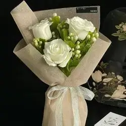 Bouquet Of 3 White Roses & Jbsofeelia Turkish