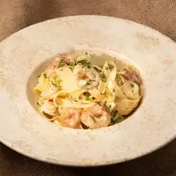 Fettuccine Shrimp Alfredo