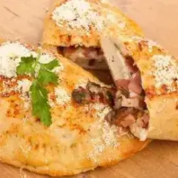 Calzone Fungo Pizza
