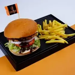 Bbq Beef Burger And Fries