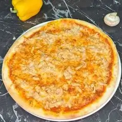 Family Chicken Pizza