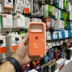 Iphone 17 pro cover