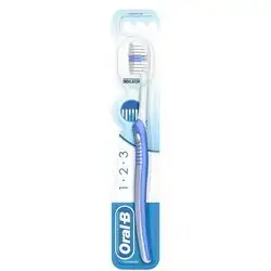 Oral B tooth brush medium