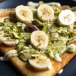 Banana & Pistachio Crepe