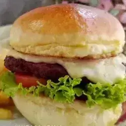 Mozzarella Beef Burger 