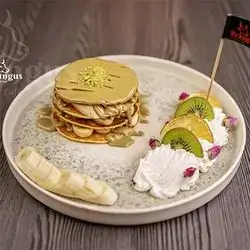 Pistachio Pancakes