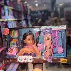 Makeup Doll Artist