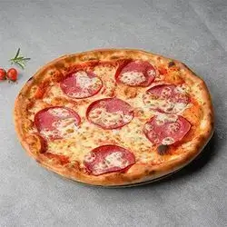 Salami Pizza