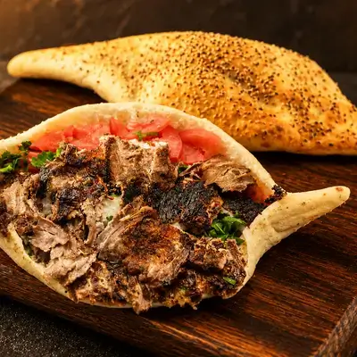 Meat Shawarma Gus Sandwich Iraqi Samoon