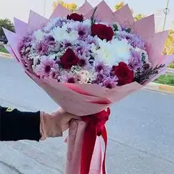 Attractive Contrast Bouquet