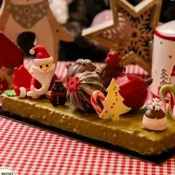 brownese christmas cake