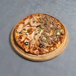 Meat And Chicken Pizza