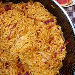 Red vegetables noodles 1 person