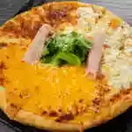 Quattro Formaggi Pizza