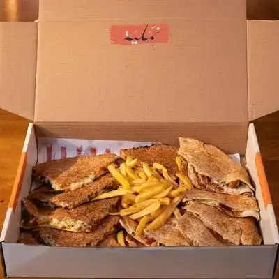 Sandwich Kaaka Box