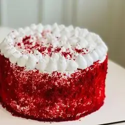 Whole Red Velvet Cake 6 Persons