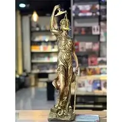 تمثال سيدة العدالة