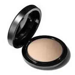 Mac Naturally Light Powder
