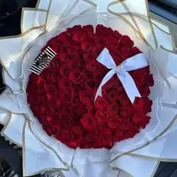 Royal Bouquet Of Red Roses