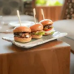 Trio Burger