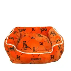 E144 – Orange Pet Bed